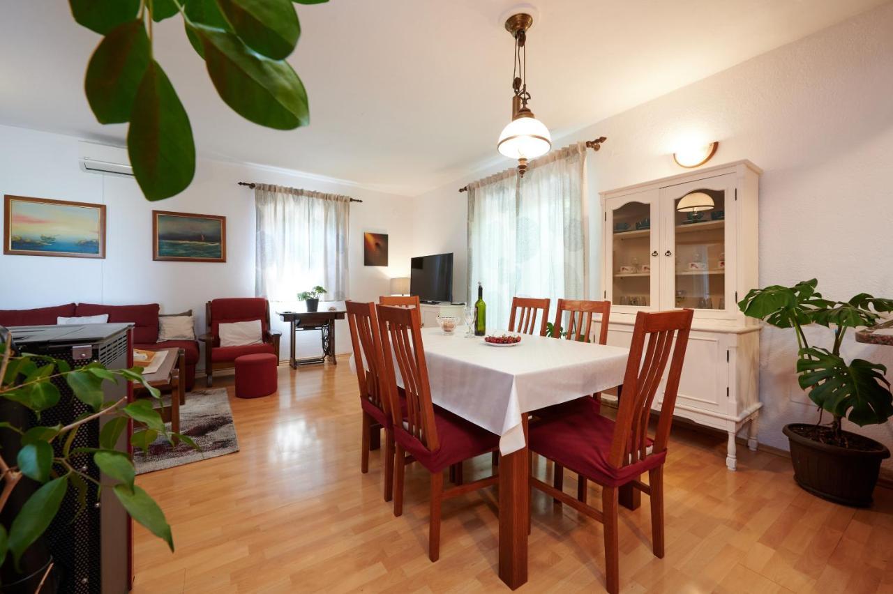 Guesthouse Aria Trogir Eksteriør bilde